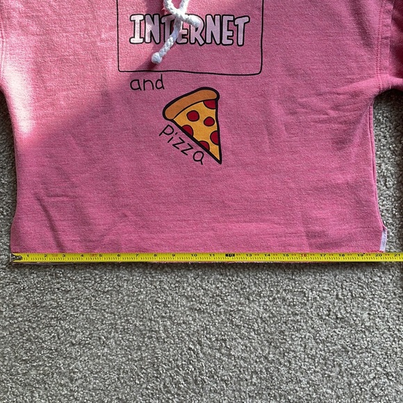 ✨Internet and Pizza Cropped Hoodie✨ - Picture 7 of 12